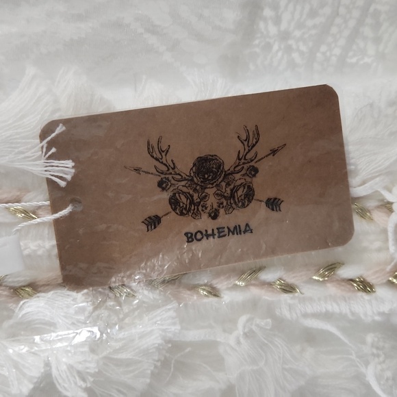 NEW W/TAGS- BOHO CREAMY WHITE LACE DRESS - Picture 6 of 6